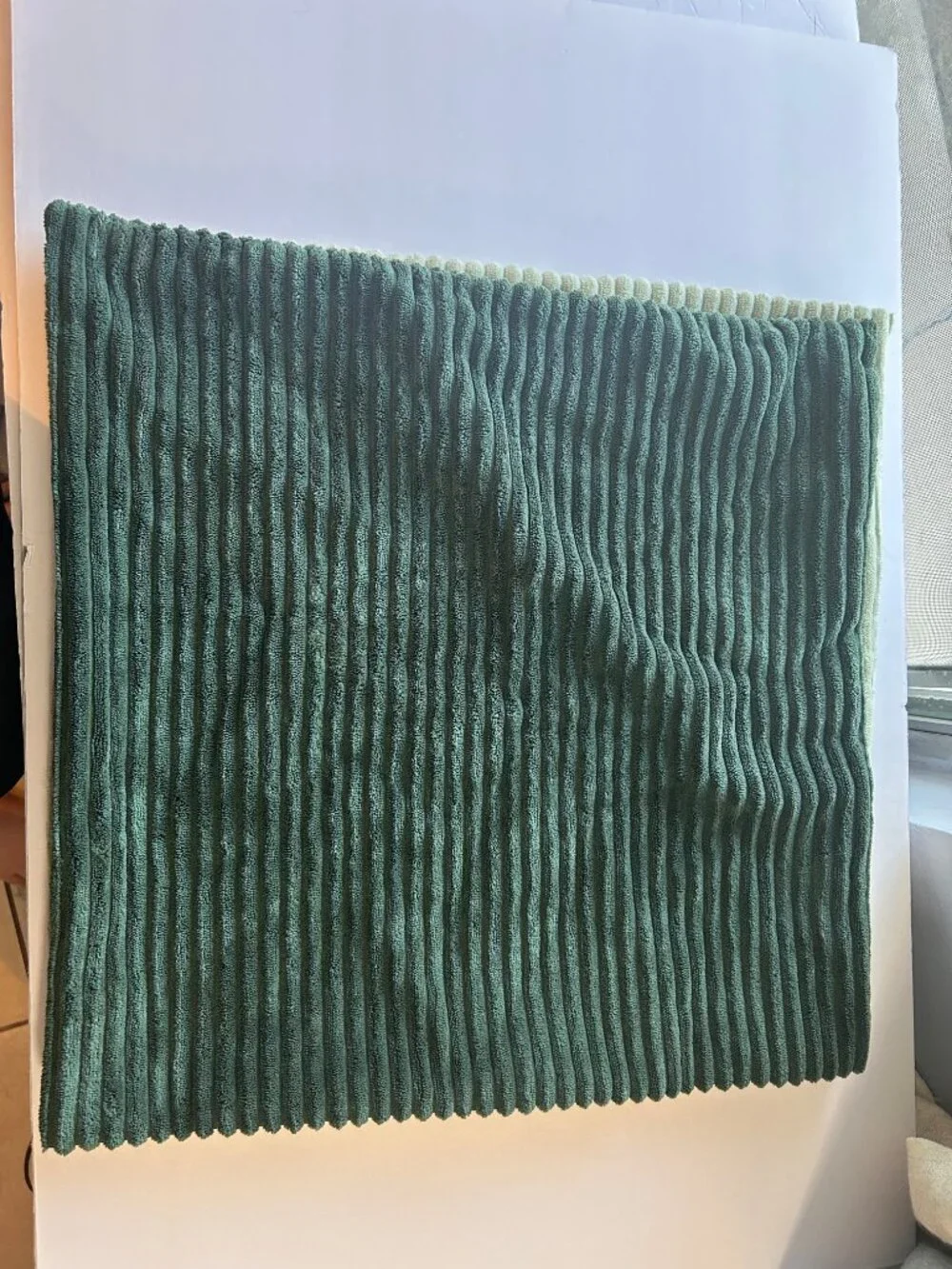 Set of 4 Green Ribbed Plush Throw Pillow Covers Ombre Shades ~17.5